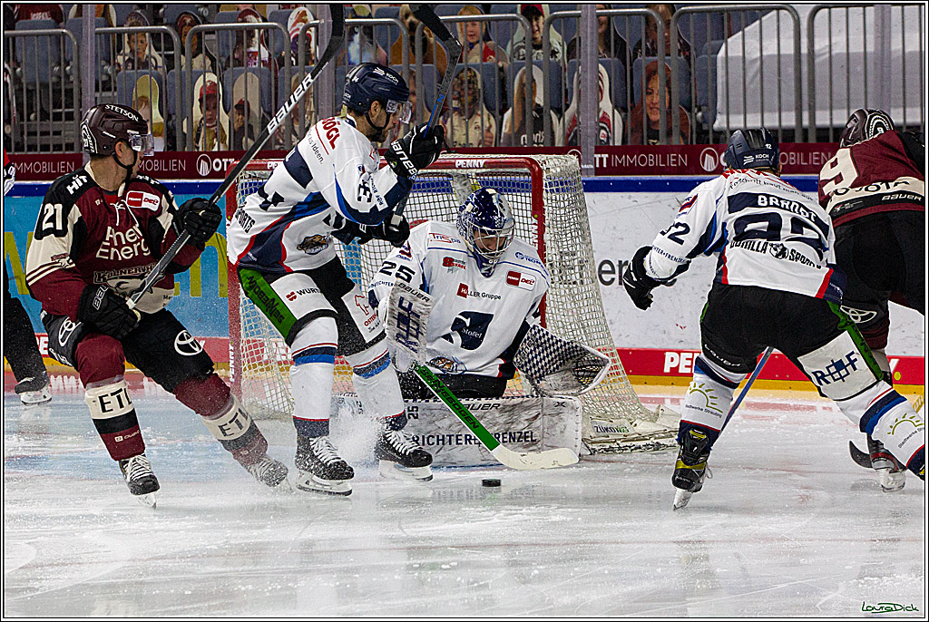 PENNY DEL;  Koelner Haie - Straubing Tigers; Koeln, 14.04.2021